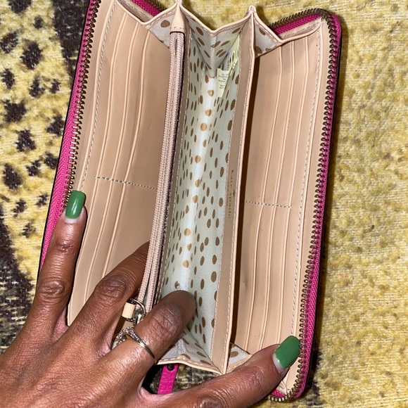 COPY - COPY - Kate Sade Wallet - Picture 5 of 6